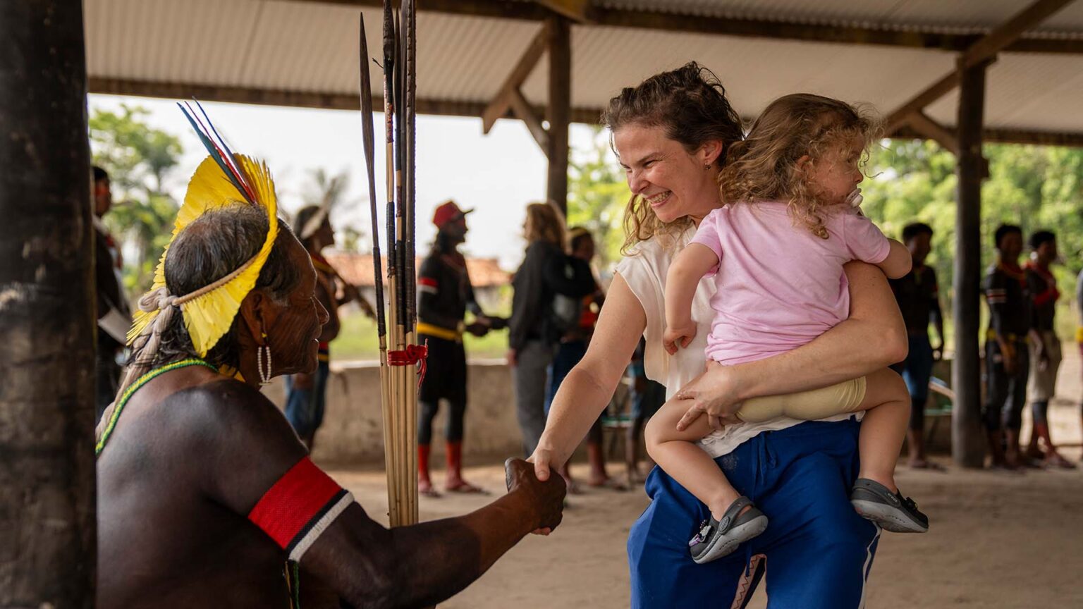 etnoturismo_kayapo_cumprimentos